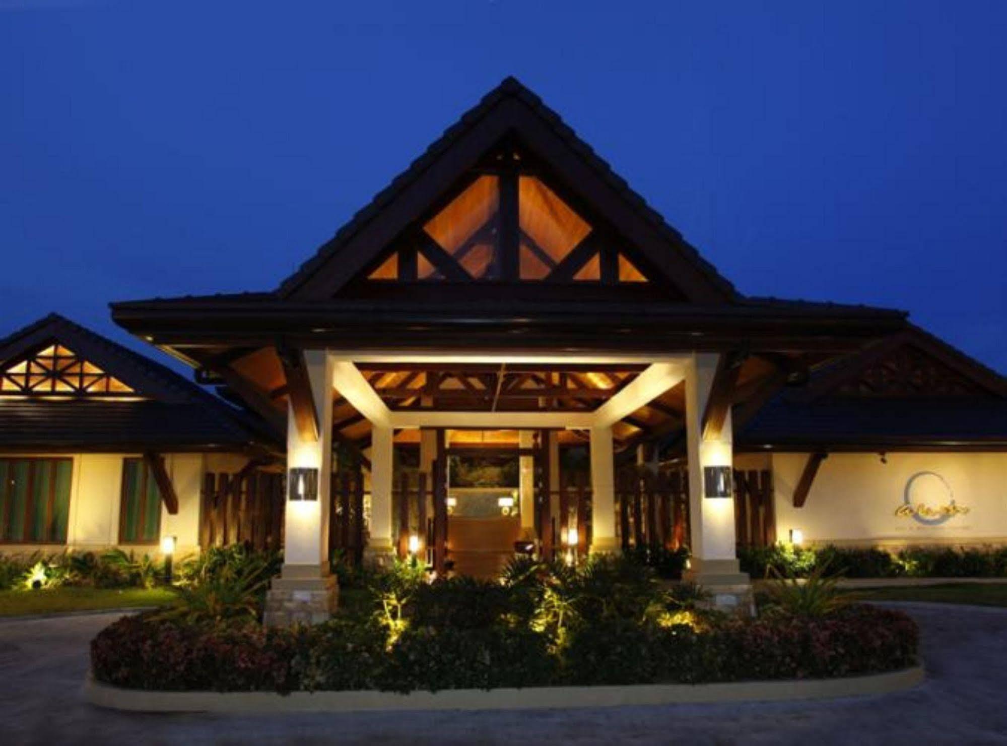 Crimson Resort And Spa - Mactan Island, Cebu Lapu-Lapu City Exterior foto